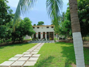 Rancho Lyon Playa Costa Azul